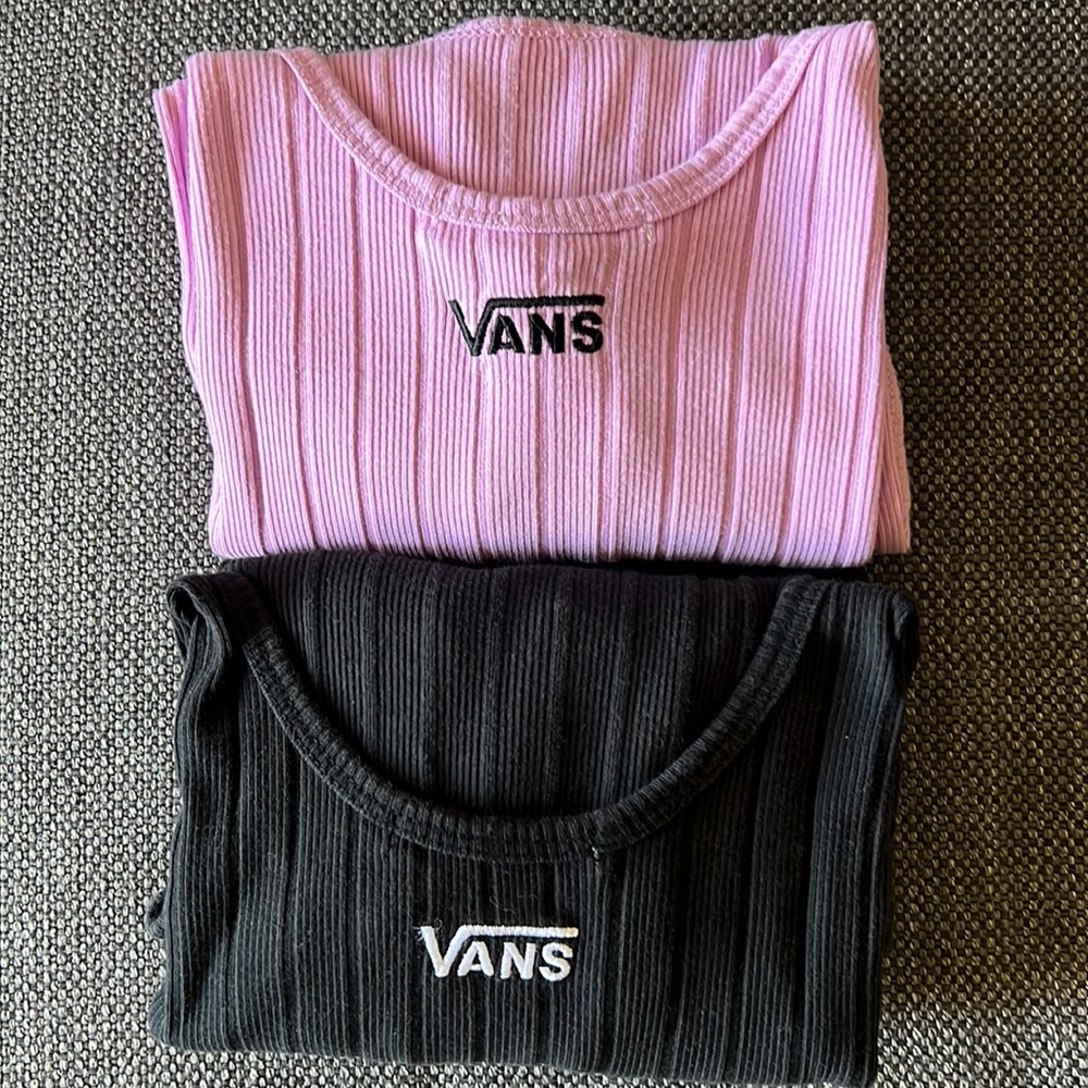 Two VANS shirts to go 🛍🛍